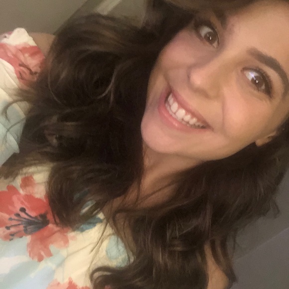 Meet your Posher, Alexis - Picture 1 of 1